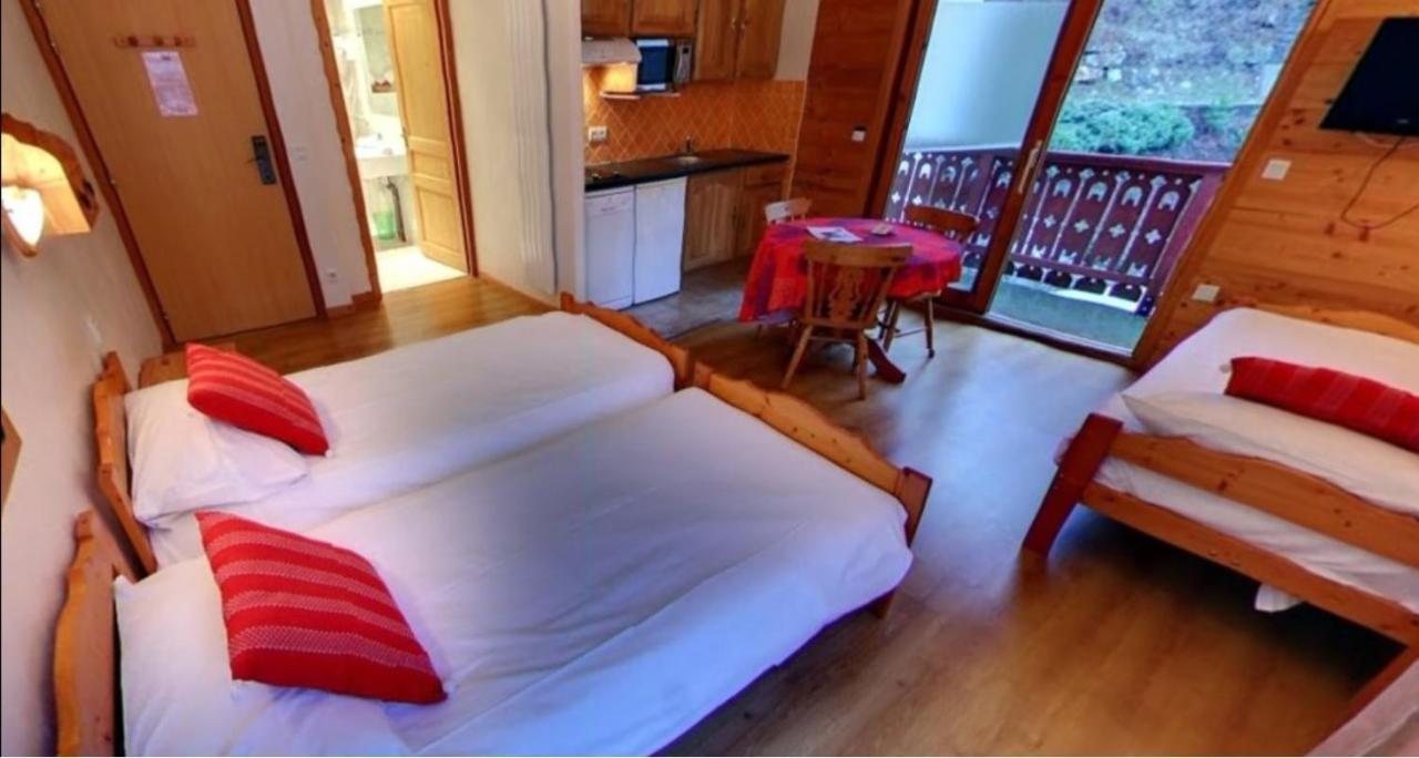 Hotel Les Chalets Brides-les-Bains Ngoại thất bức ảnh