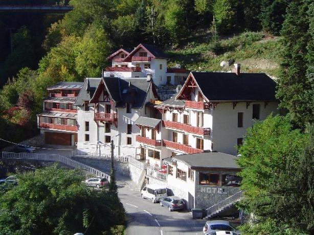 Hotel Les Chalets Brides-les-Bains Ngoại thất bức ảnh