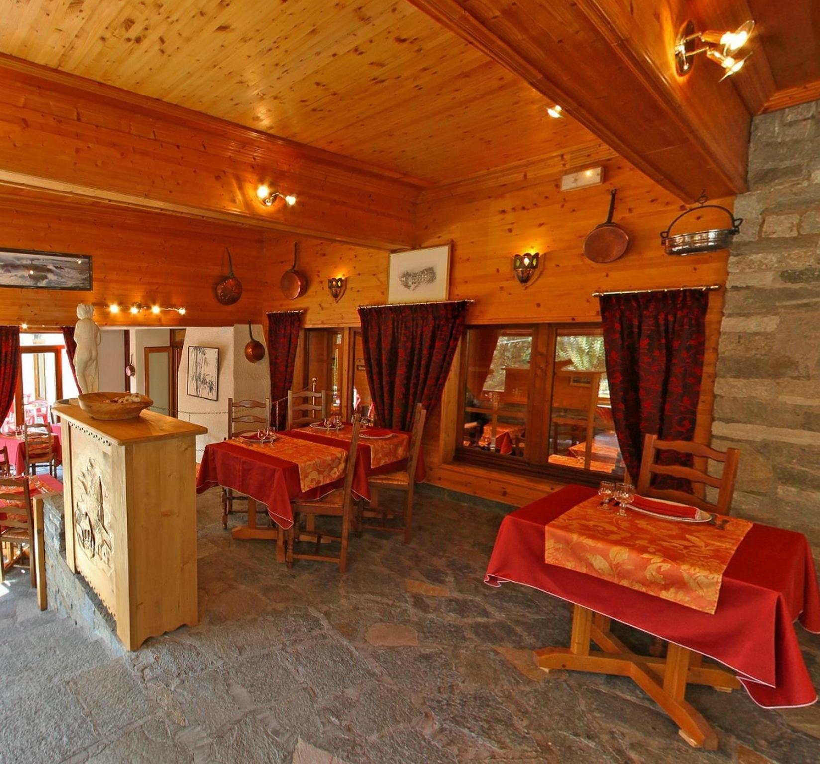 Hotel Les Chalets Brides-les-Bains Ngoại thất bức ảnh