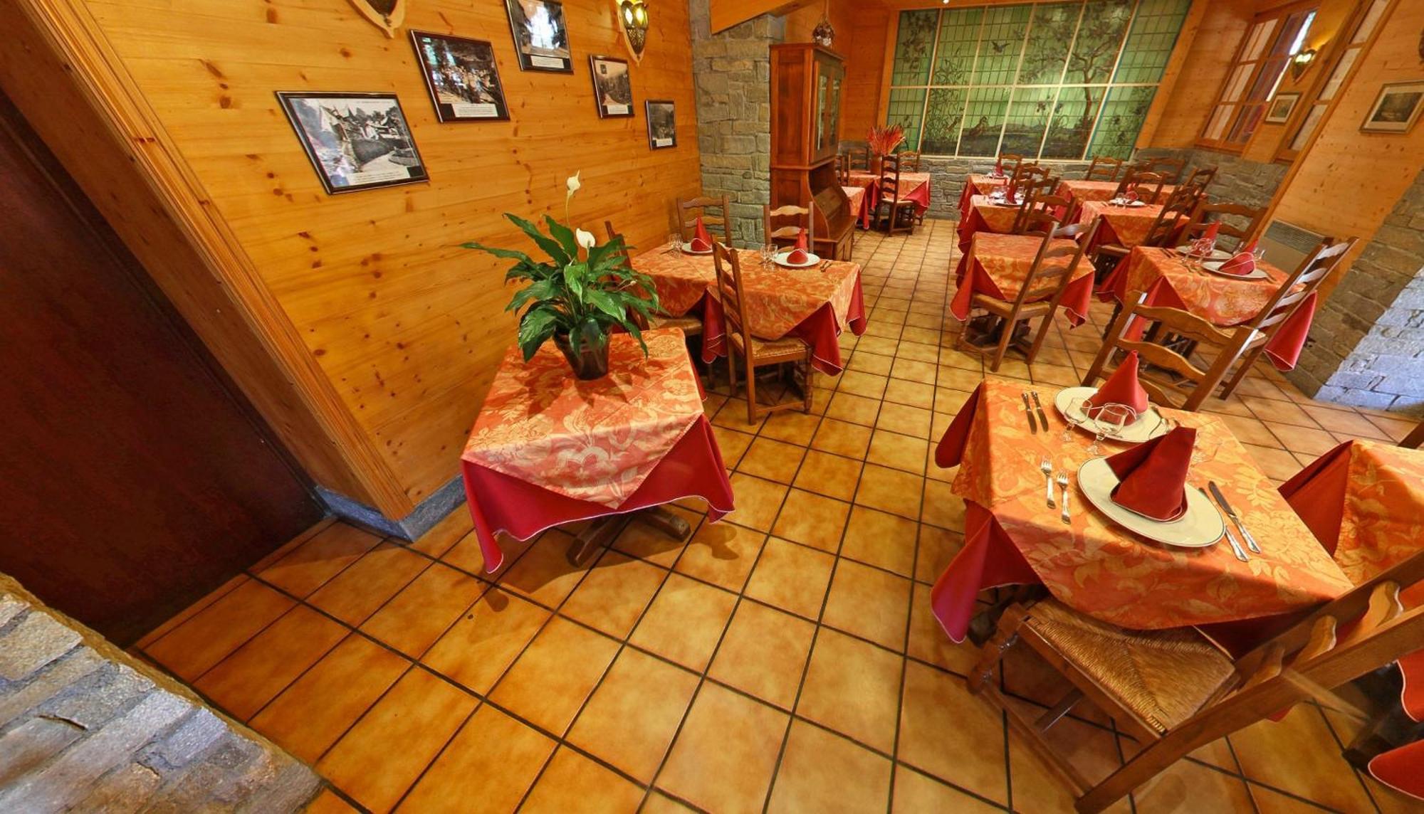 Hotel Les Chalets Brides-les-Bains Ngoại thất bức ảnh